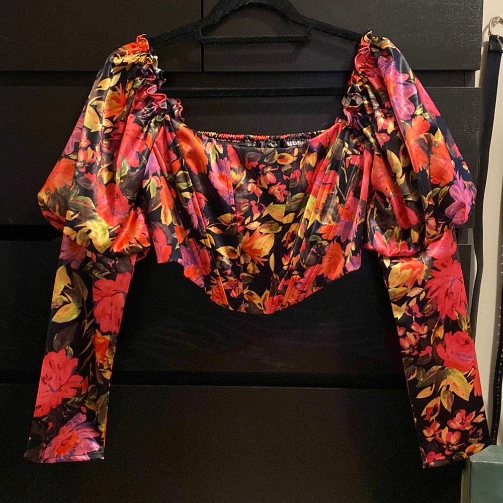 Floral Cropped Puff Sleeve Top